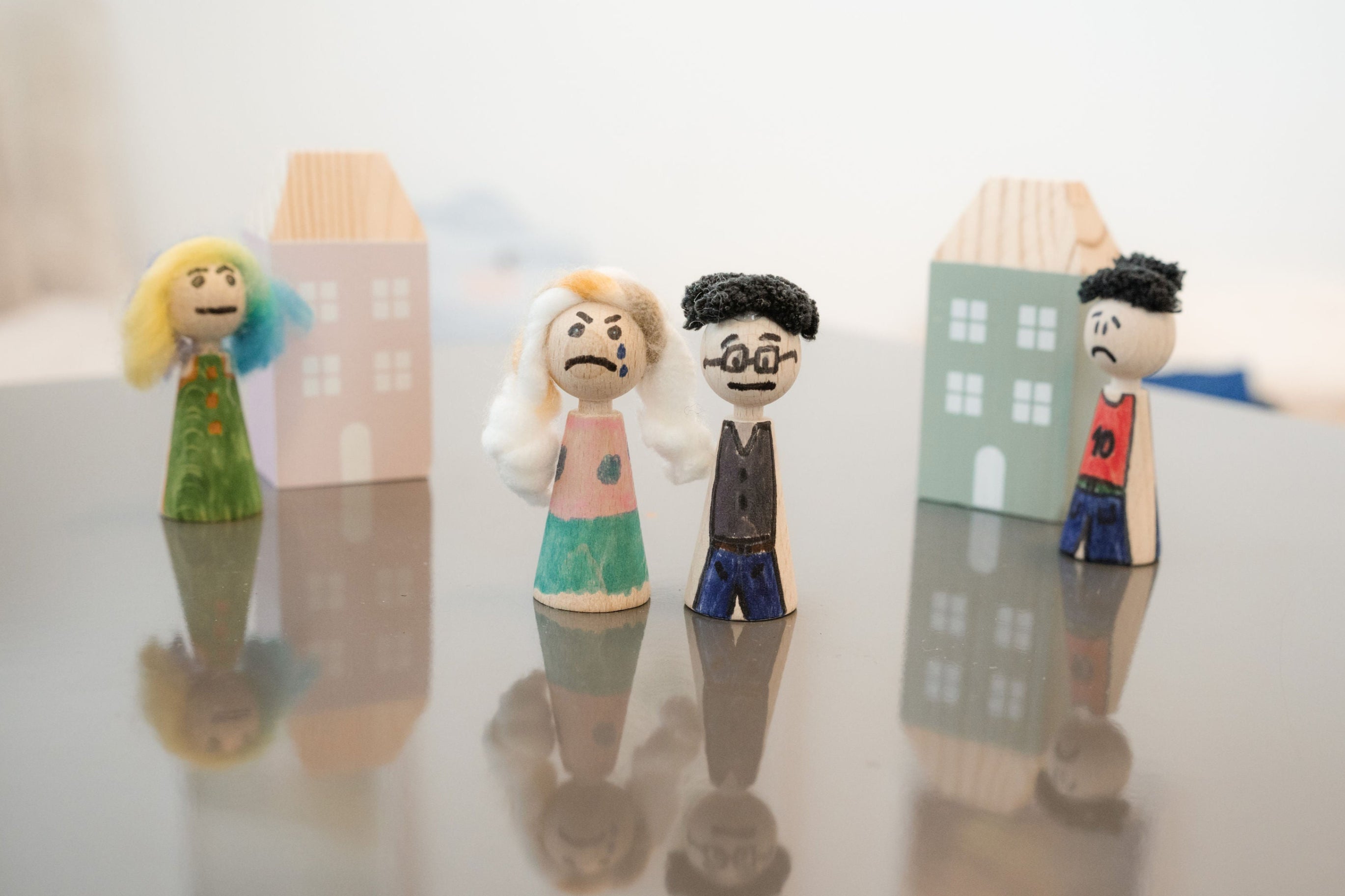 Begleitung & Beratung für Kinder, Jugendliche & Familien
Das Leben bringt immer wieder Herausforderungen, Veränderungen und Krisen mit sich. Ob es um familiäre Konflikte, Ängste, Unsicherheiten oder belastende Erlebnisse geht – manchmal hilft es, nicht alleine durch diese Phasen zu gehen.